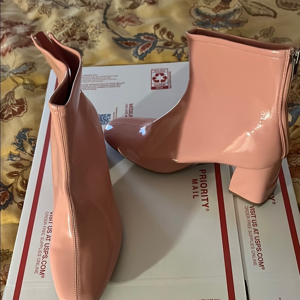 Women's Pink Ankle Boots